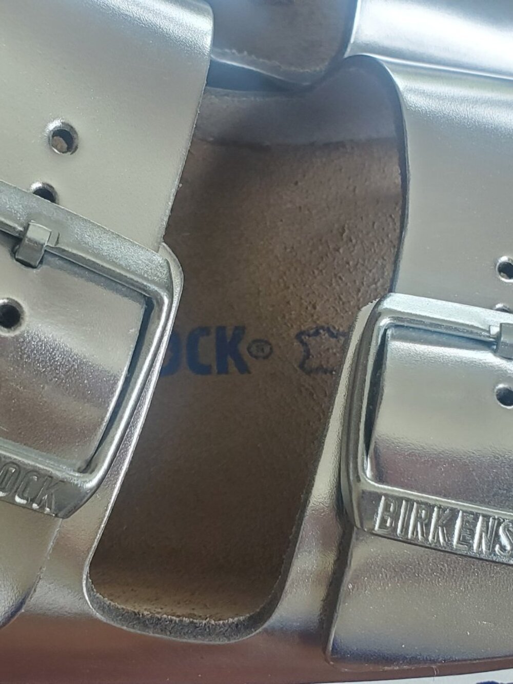 Birkenstock Arizona sandals In silver color Size 38 like new - Picture 3 of 4